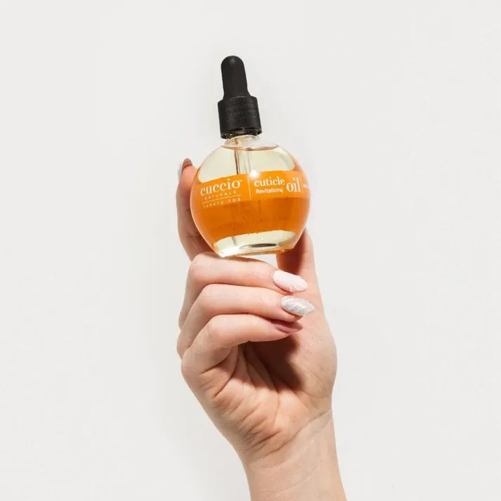 cuticle_oil_milk-honey_2.3oz-shopcuccio.com-cuccio-naturale_2bd0ac64-25ae-417f-a146-084a170a8c56.webp